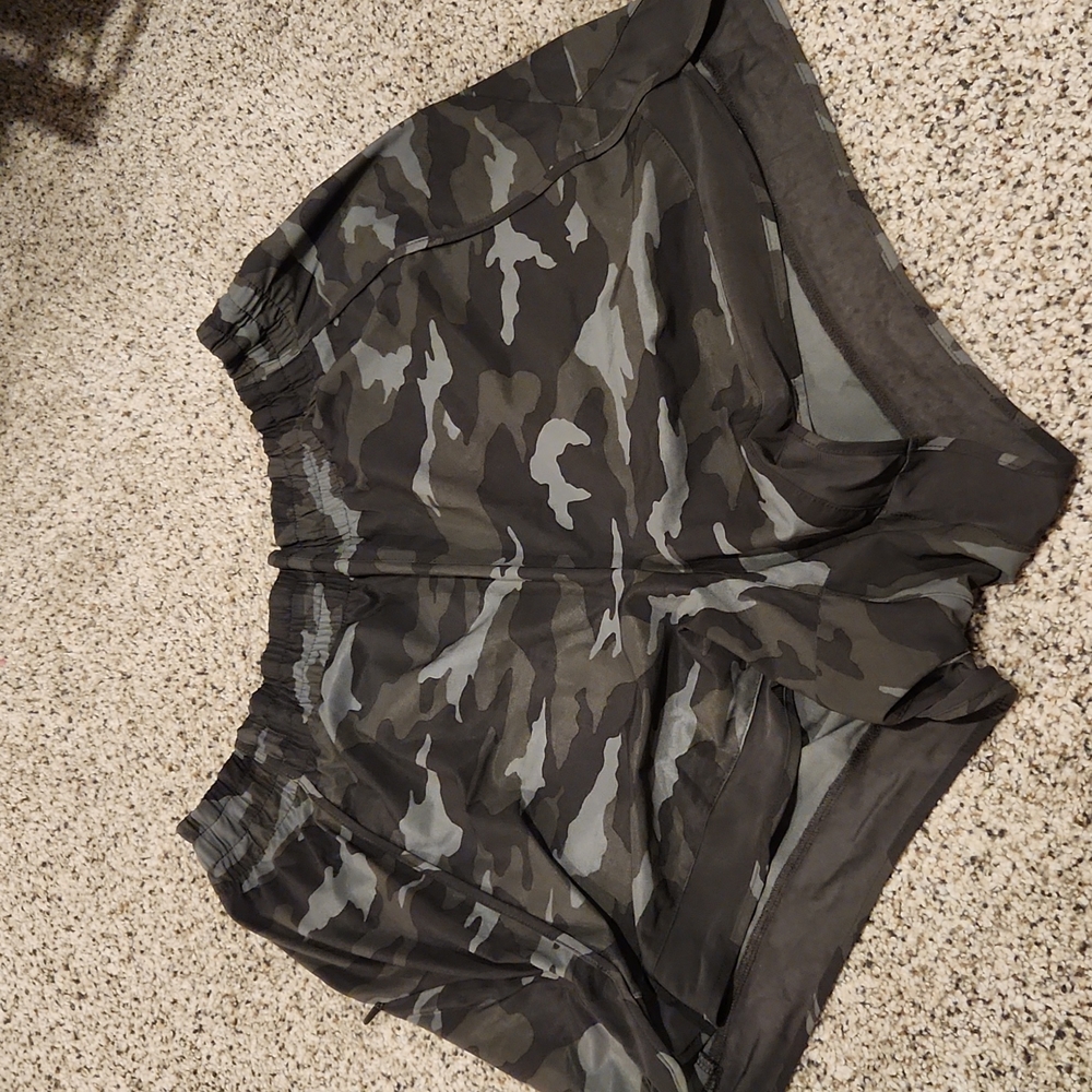 Camo print Athleta mesh racer run shorts